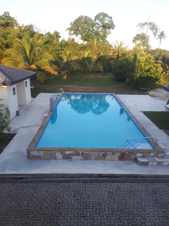 Piarco Village Suites Екстер'єр фото