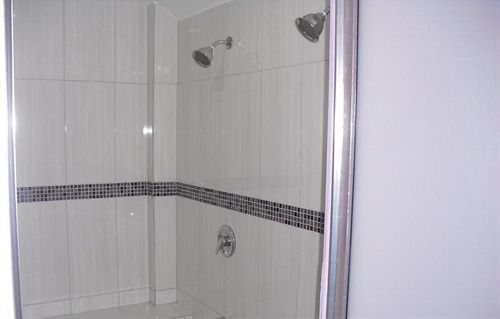 Piarco Village Suites Екстер'єр фото