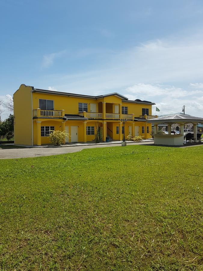 Piarco Village Suites Екстер'єр фото